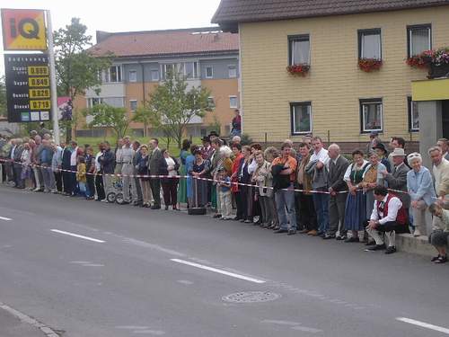 Marschwertung zahlreiche Zuseher