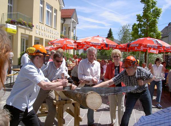 Frhschoppen am Dorfplatz 2005