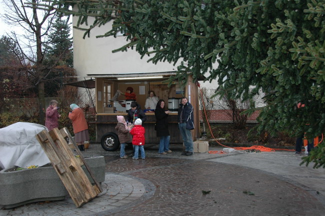 Weihnachtsbaum aufstellen 2007