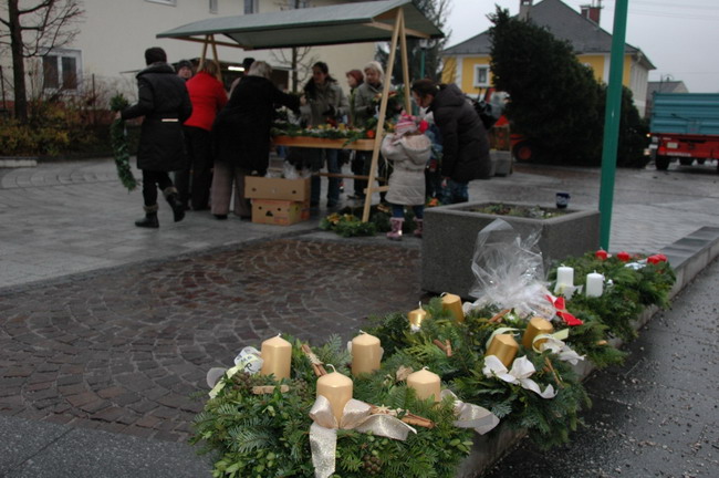 Weihnachtsbaum aufstellen 2007